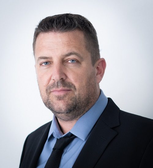 Porträt von Arik Dejori